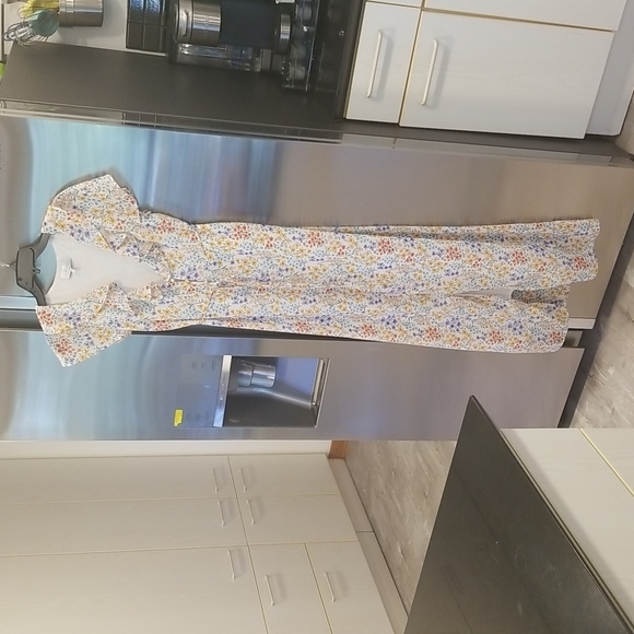 💕L'ACADEMIE💕 The Brisbane Maxi Dress ~ Faye Floral Small - Picture 4 of 10